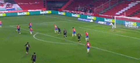 59岁的罗马里奥已与22岁女友分手，巴媒：他又有了新约会对象