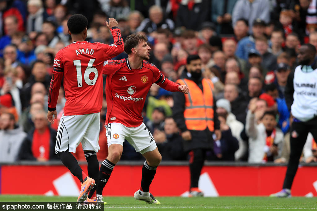 F1收官战维斯塔潘夺杆 车手总冠军今晚揭晓