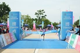 乒乓球：樊振东横扫奥恰洛夫